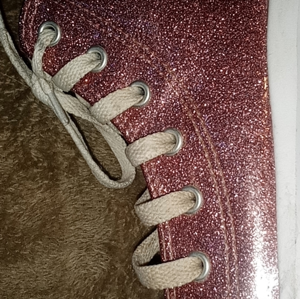 Converse - Picture 4 of 4